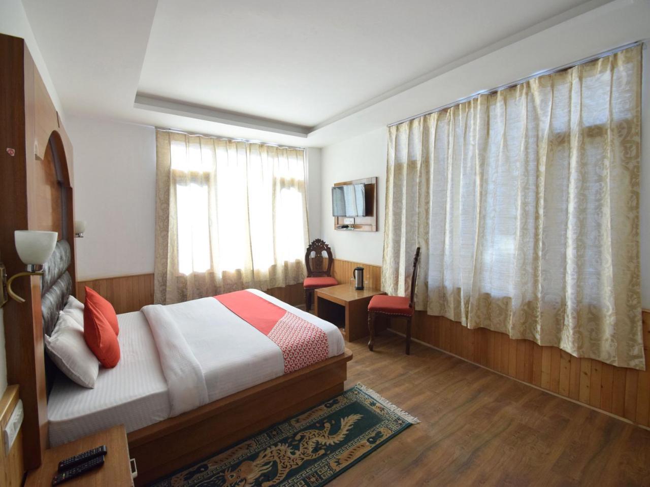 Oyo 10255 Hotel Red Apple Manāli Eksteriør bilde