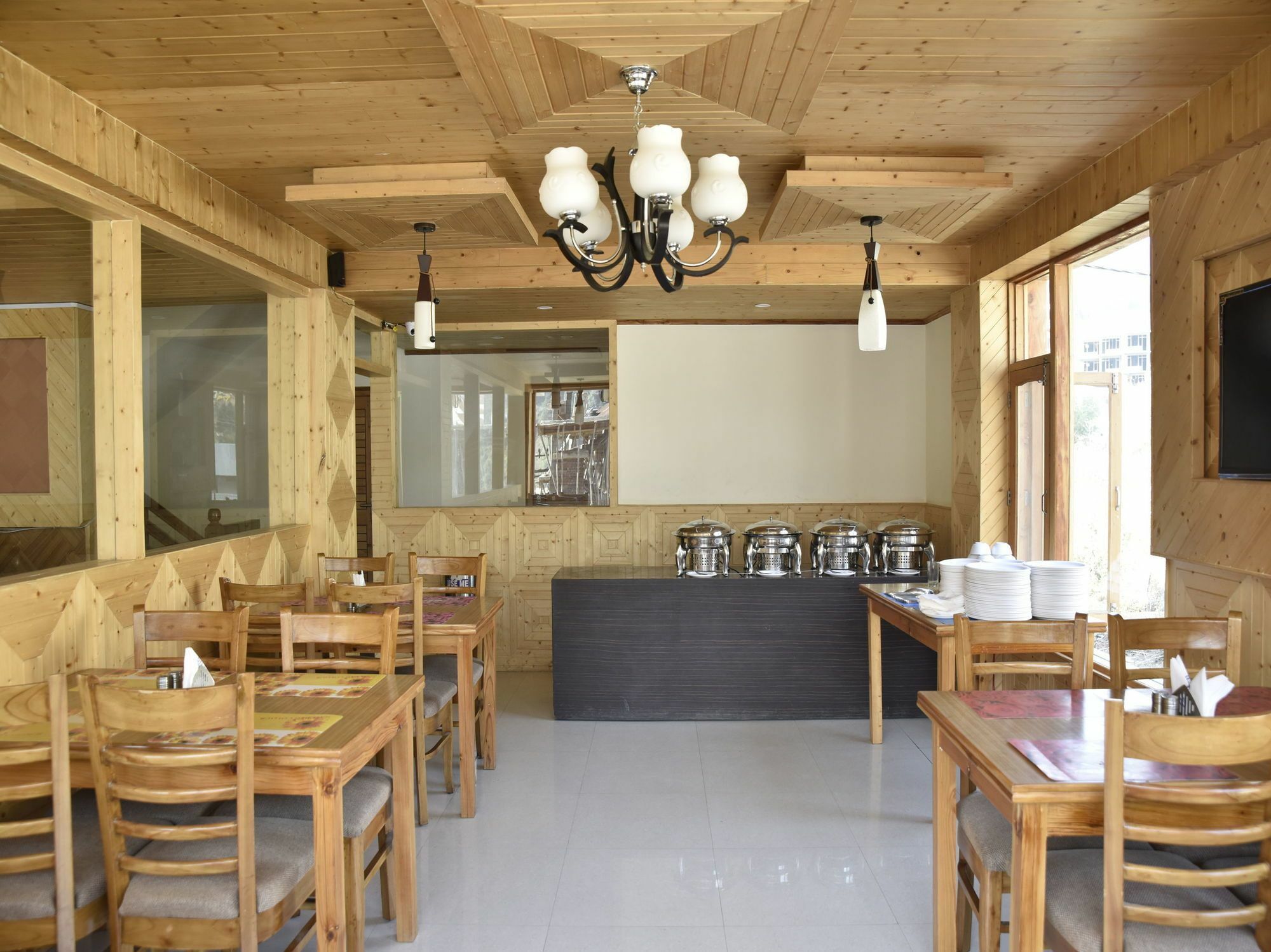 Oyo 10255 Hotel Red Apple Manāli Eksteriør bilde